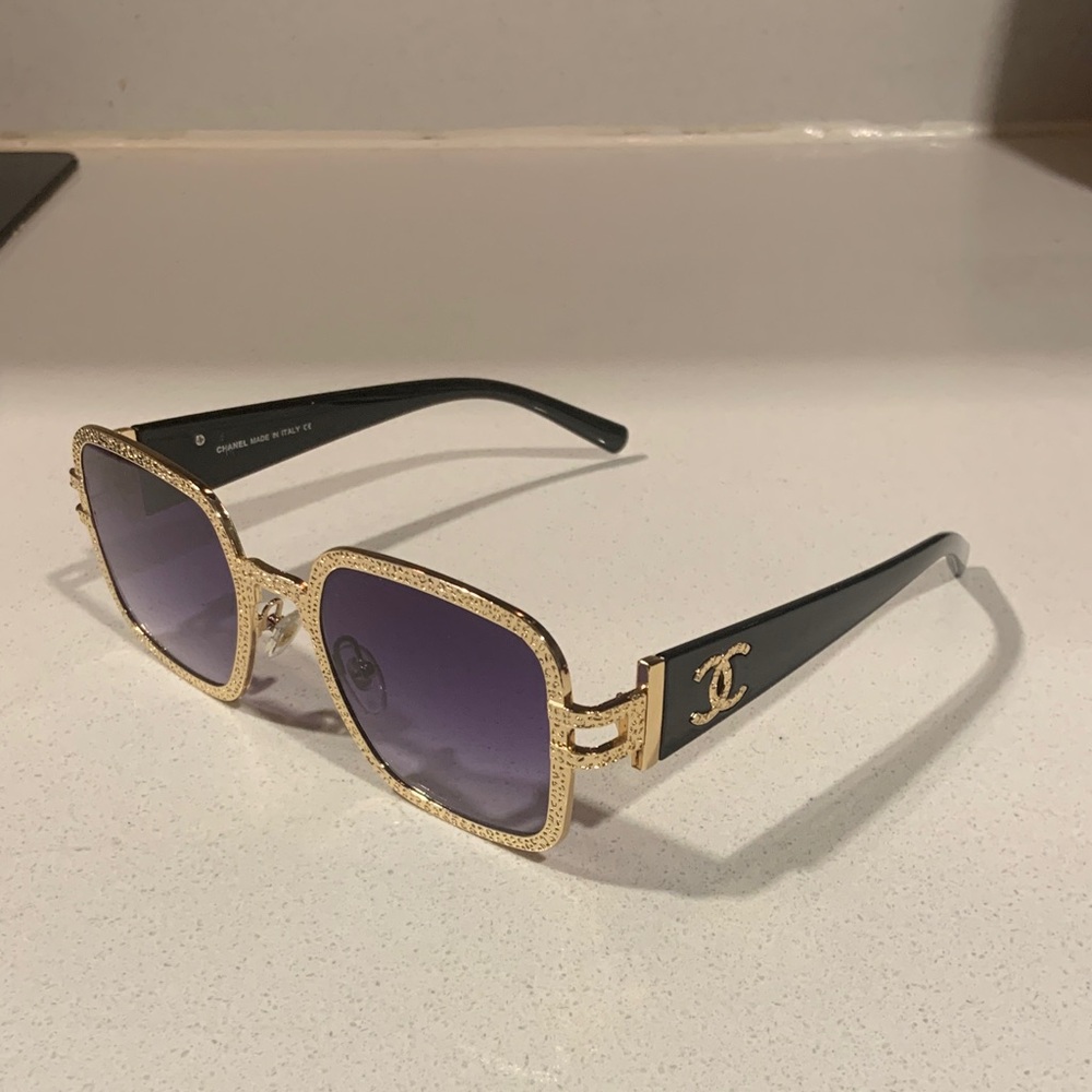 CHANEL Elegant Gold and Black Sunglasses